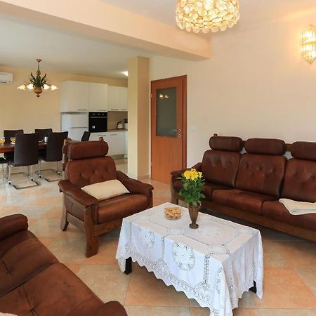 Villa Marijana Каштела Экстерьер фото